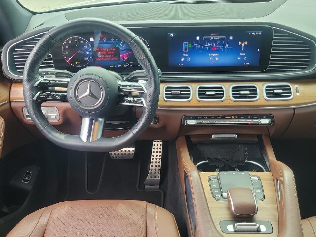 Used 2025 Mercedes-Benz GLS 450 4MATIC image 15