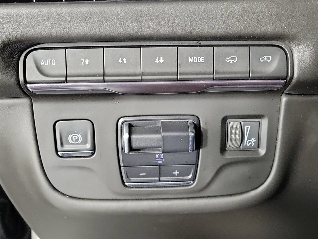 Certified 2025 Cadillac Escalade ESV Sport Platinum w/ LPO, Floor Liner Package AWD/4WD image 33