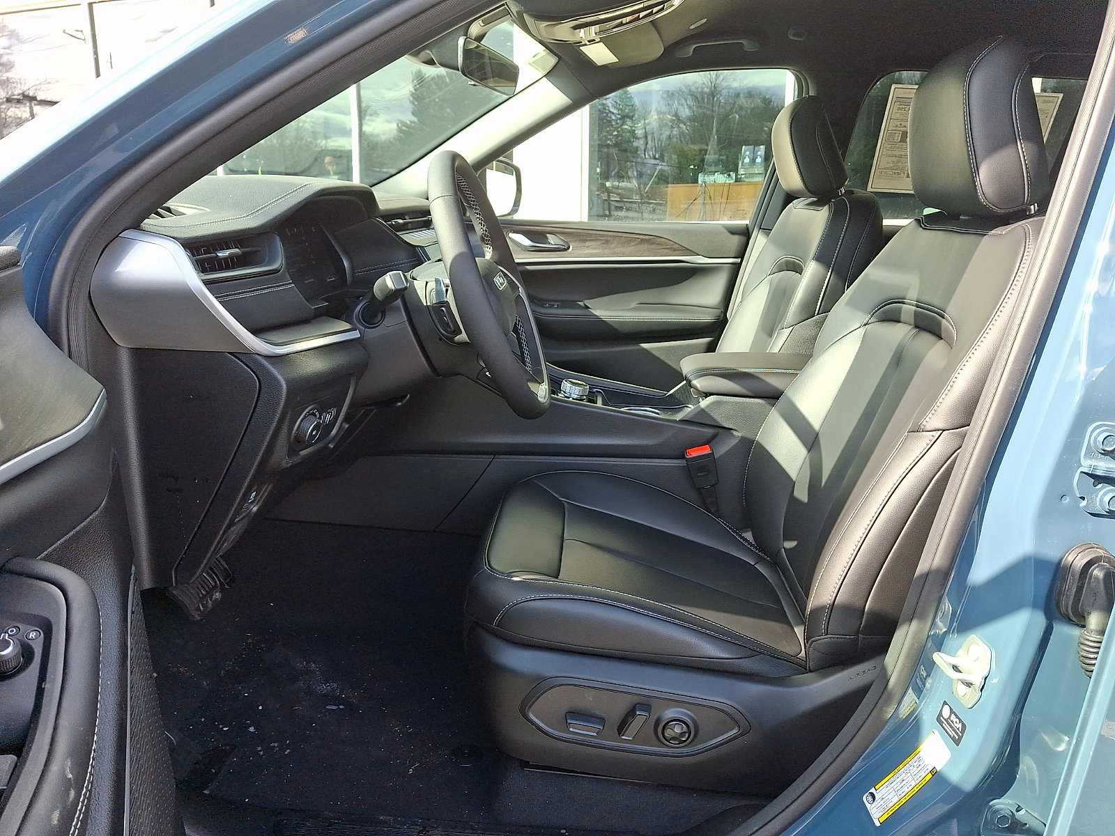 New 2026 Jeep Grand Cherokee Limited image 9