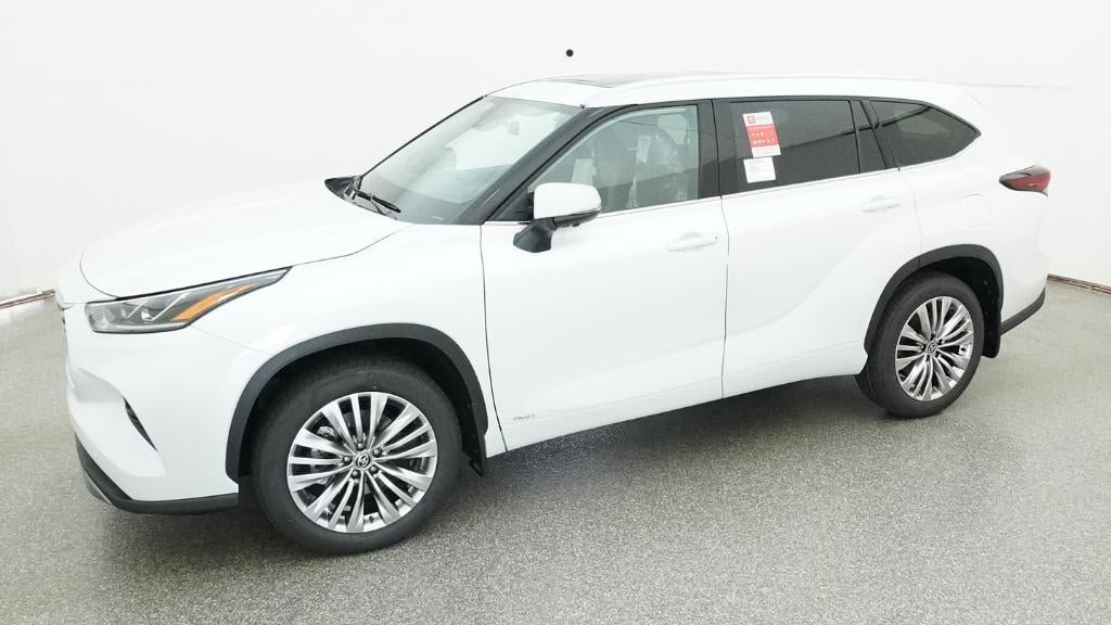 New 2026 Toyota Highlander Platinum AWD/4WD image 2