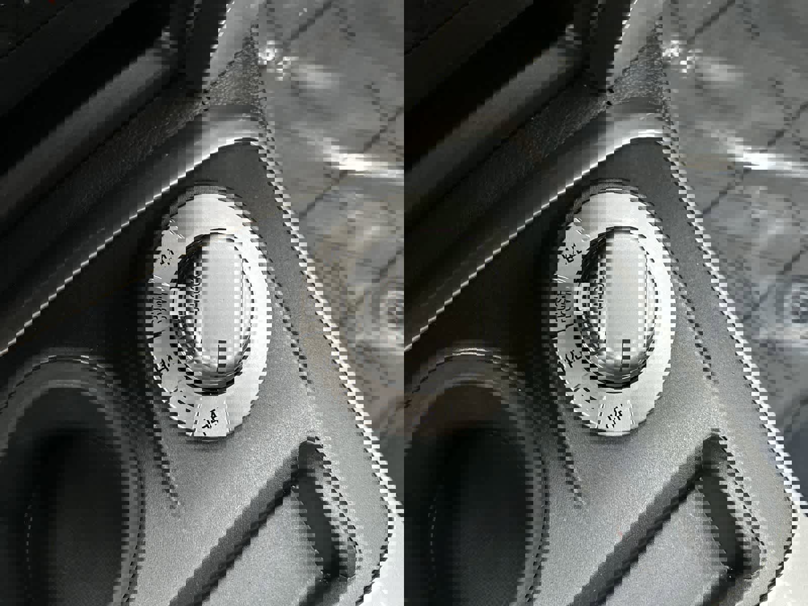 Used 2015 Toyota 4Runner Limited AWD/4WD image 30