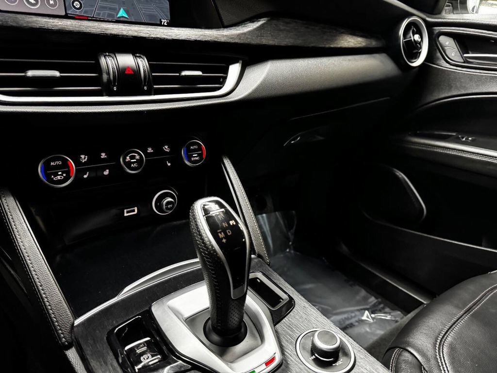 Used 2023 Alfa Romeo Stelvio Sprint image 26
