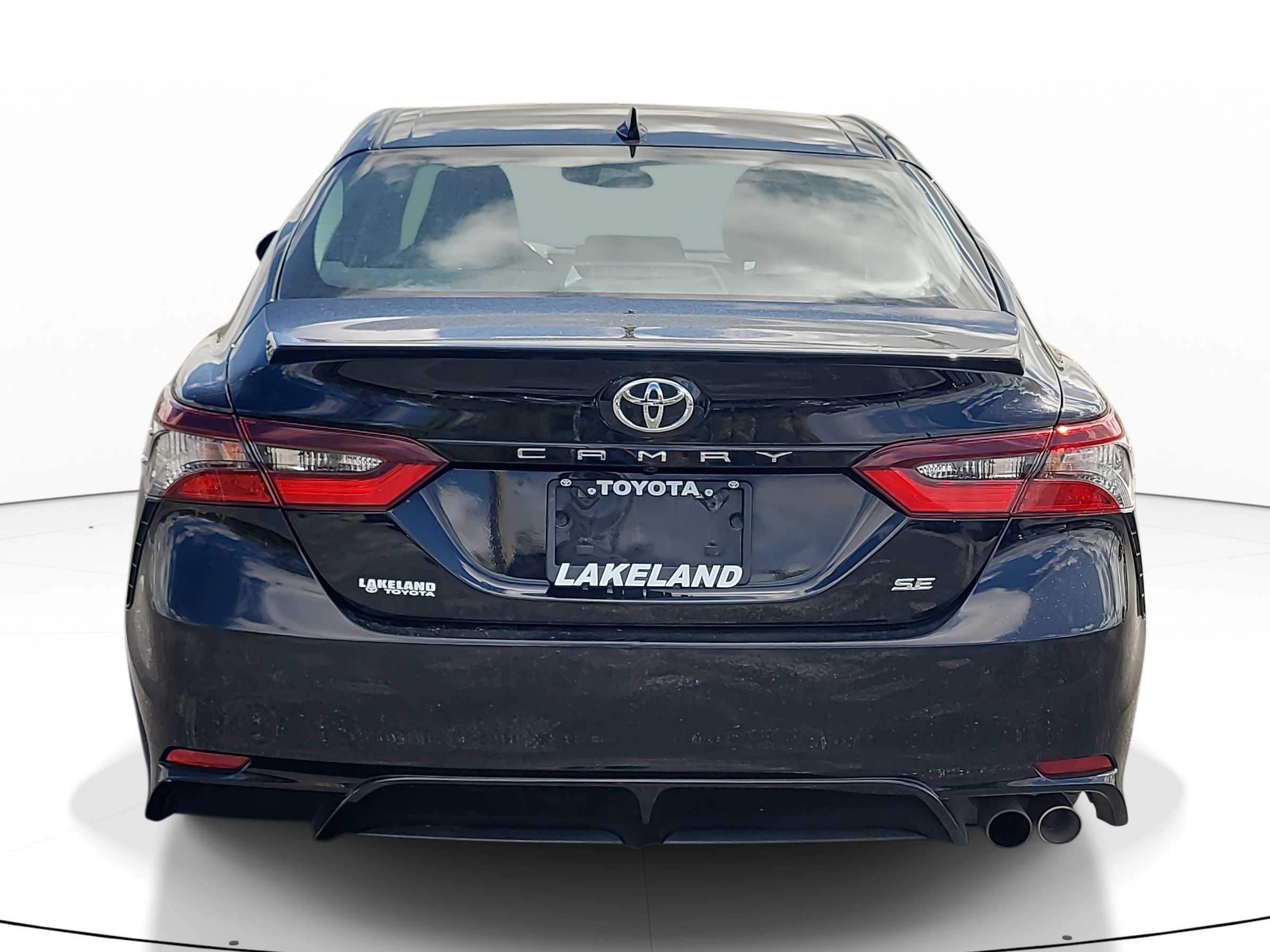 Used 2024 Toyota Camry SE image 6
