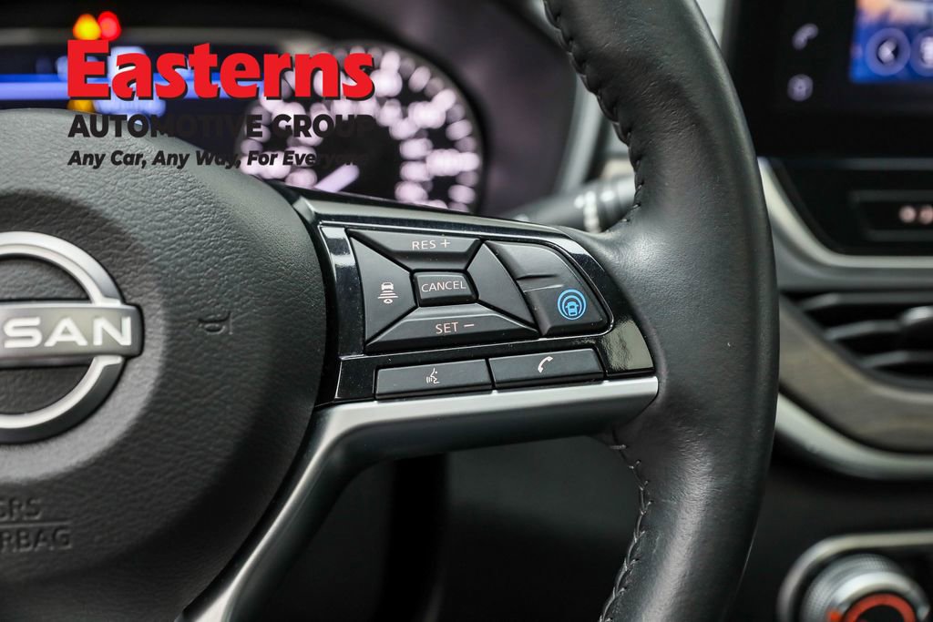 Used 2024 Nissan Altima 2.5 SV w/ SV Premium Package image 16