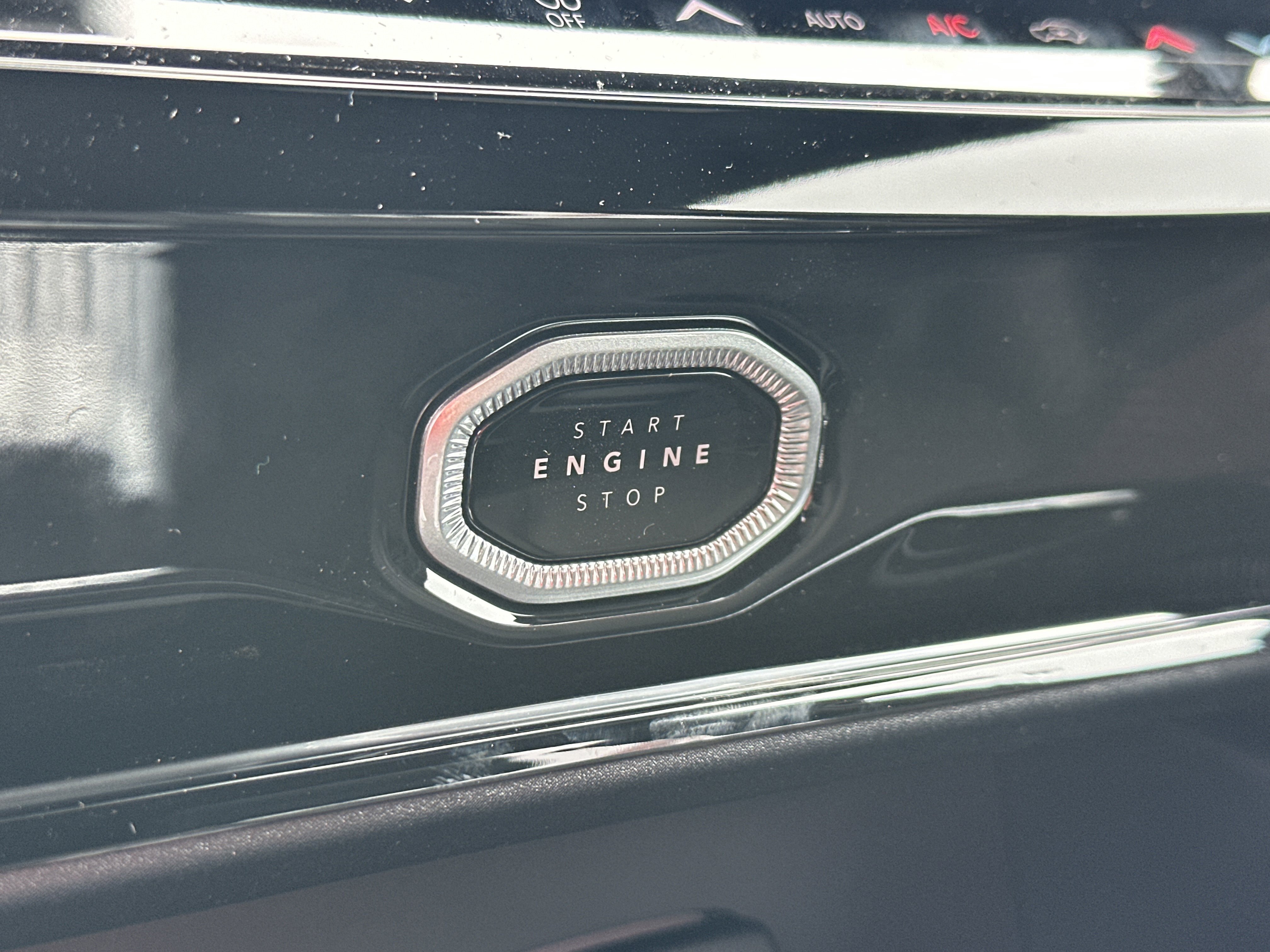 New 2026 Jeep Grand Cherokee Limited AWD/4WD image 6