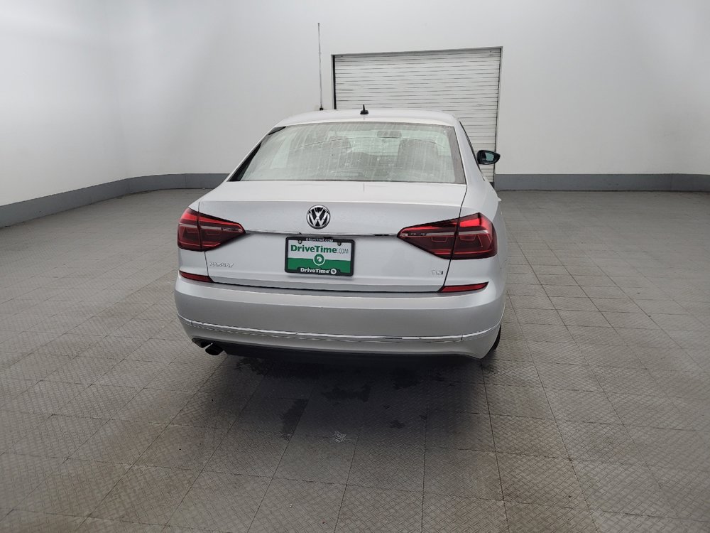 Used 2017 Volkswagen Passat 1.8T S FWD image 7