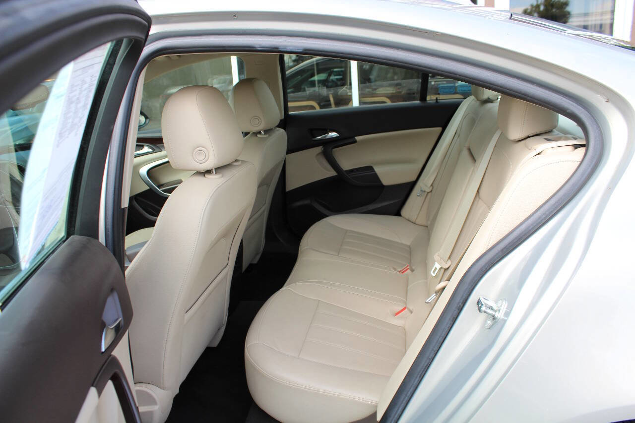 Used 2011 Buick Regal CXL w/ RL2 Preferred Equipment Group image 13