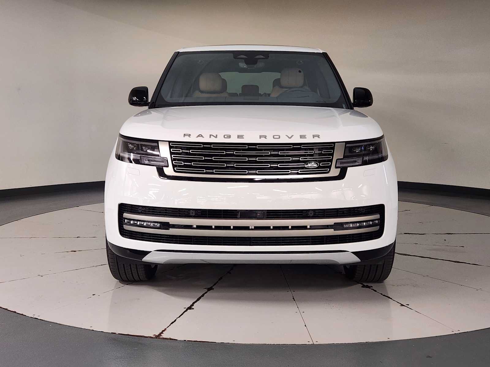 New 2026 Land Rover Range Rover Long Wheelbase SE AWD/4WD image 9