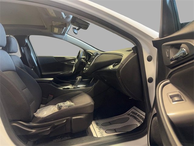 Used 2024 Chevrolet Malibu LT image 11