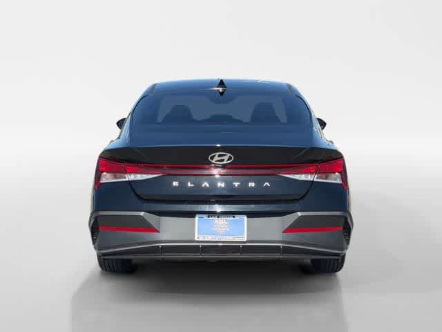 Certified 2024 Hyundai Elantra SEL FWD image 4