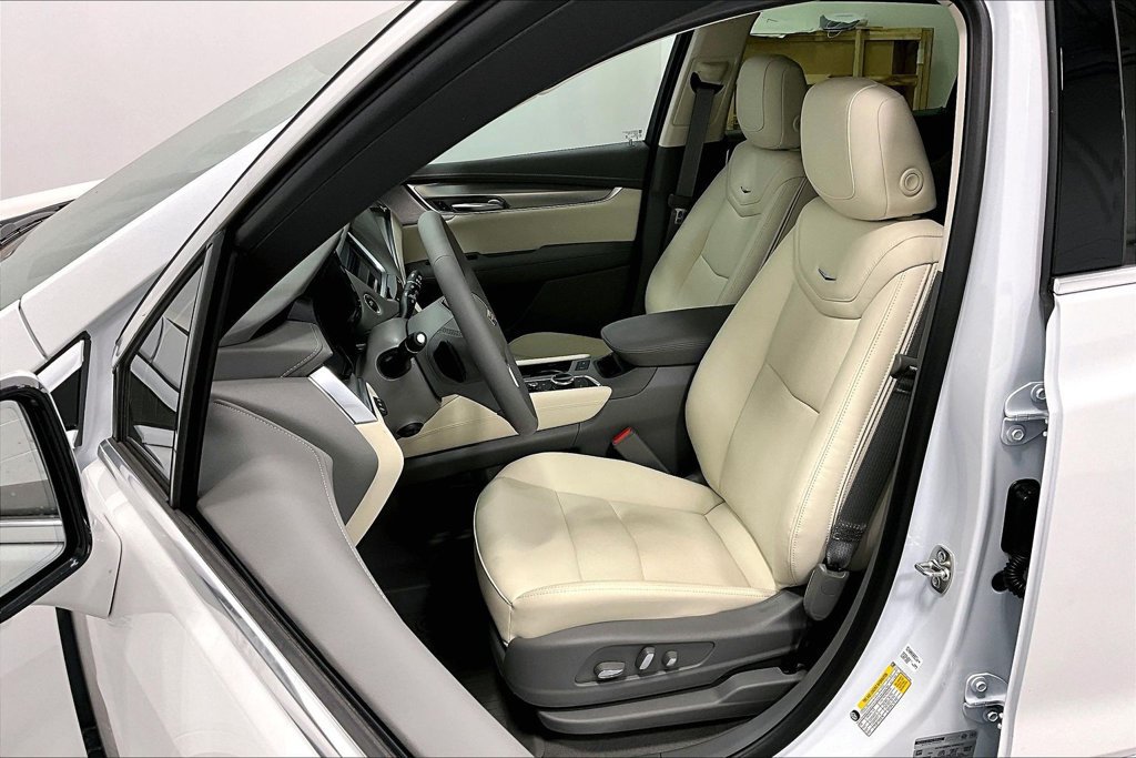 New 2026 Cadillac XT5 Premium Luxury w/ Driver Assist Package FWD image 25