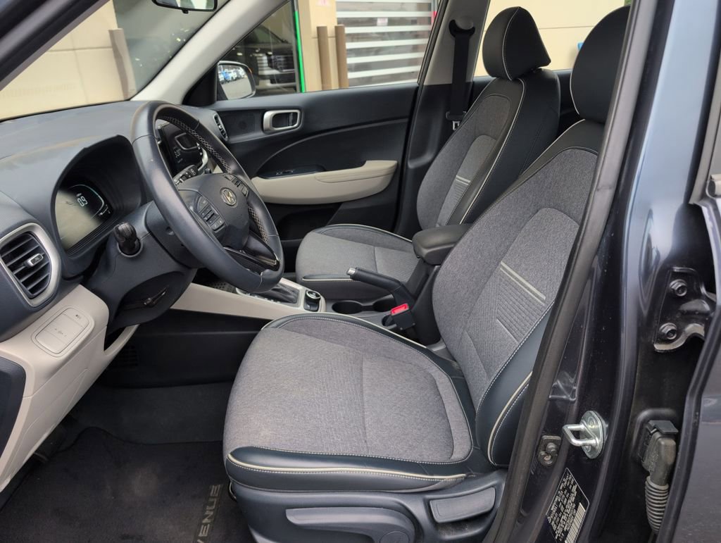 Certified 2023 Hyundai Venue Limited image 10