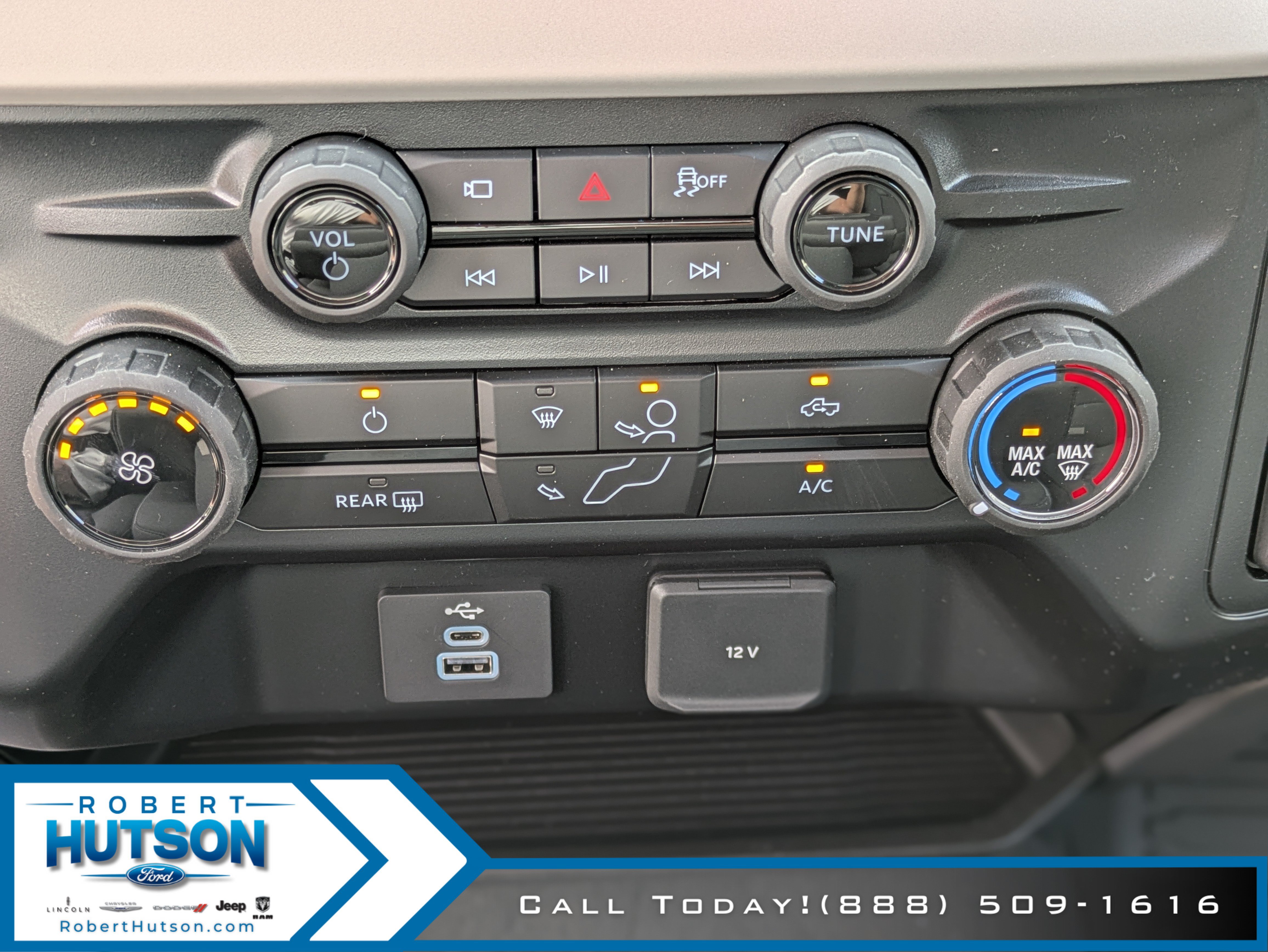 New 2025 Ford F350 XLT w/ 360-Degree Camera Package AWD/4WD image 16