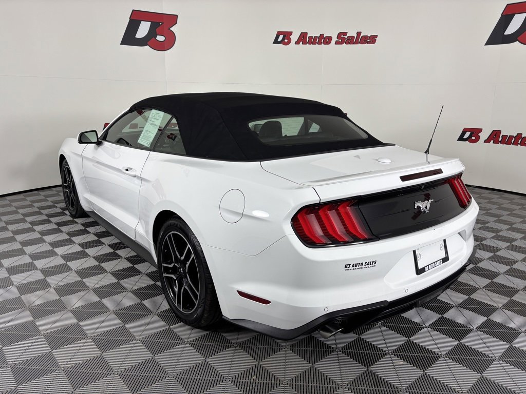 Used 2022 Ford Mustang Premium image 4