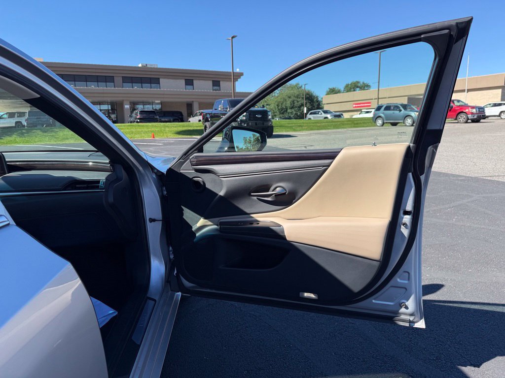 Used 2019 Lexus ES 350 FWD image 16