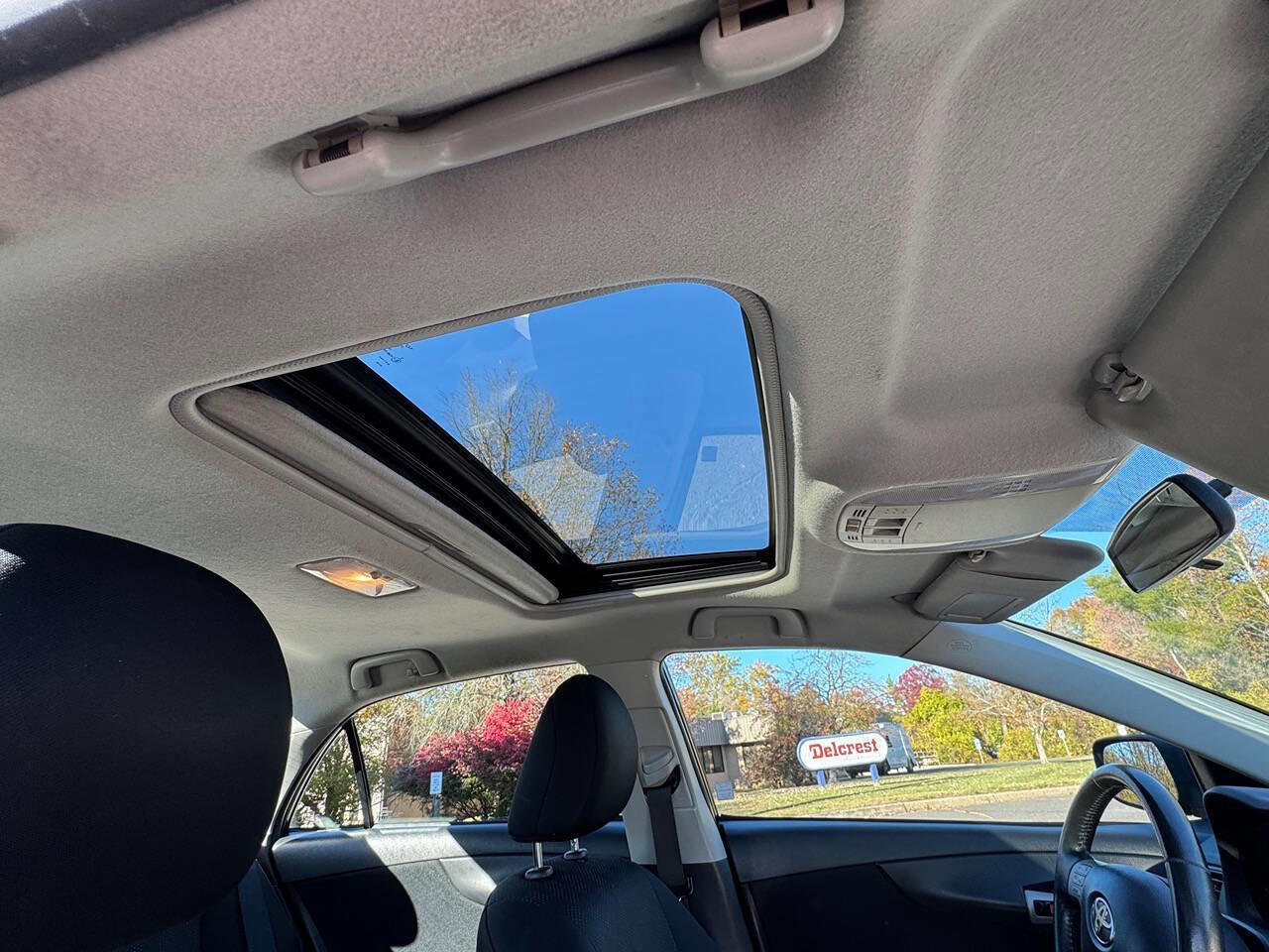 Used 2010 Toyota Corolla S image 6