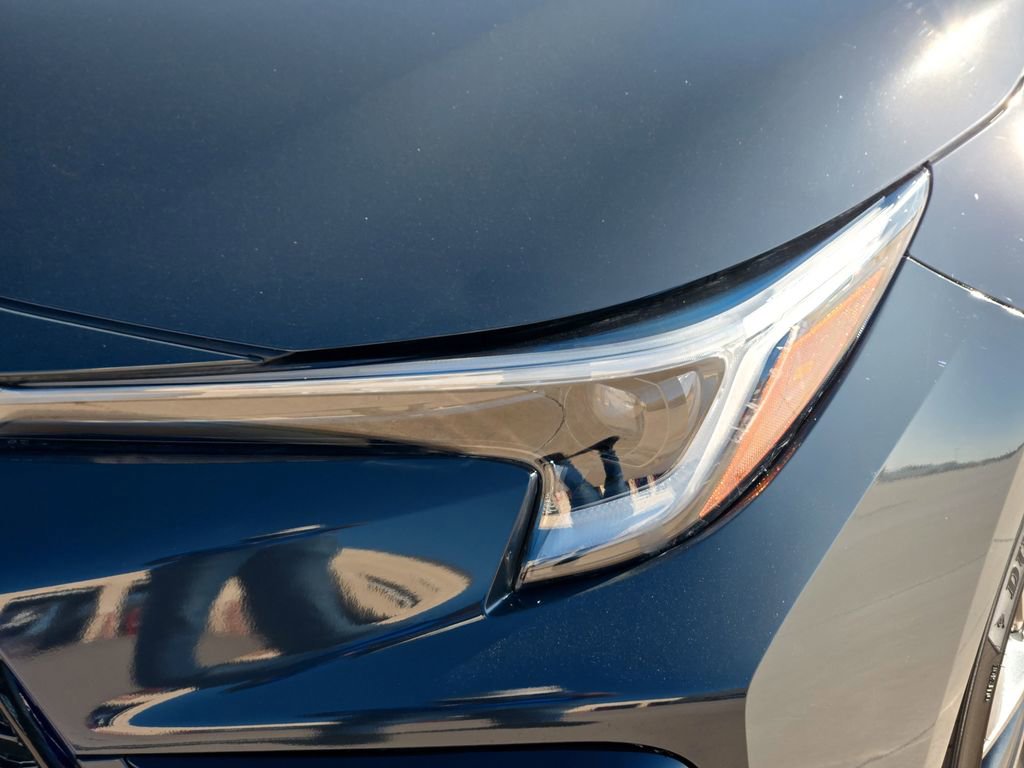Certified 2025 Toyota Corolla SE image 3