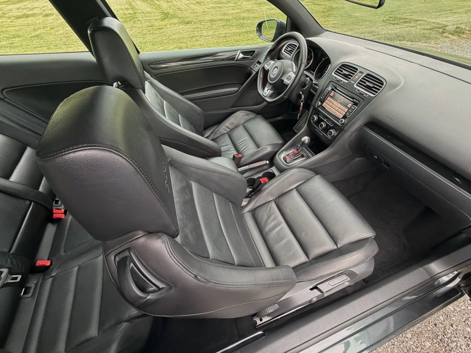 Used 2010 Volkswagen GTI 2-Door FWD image 65