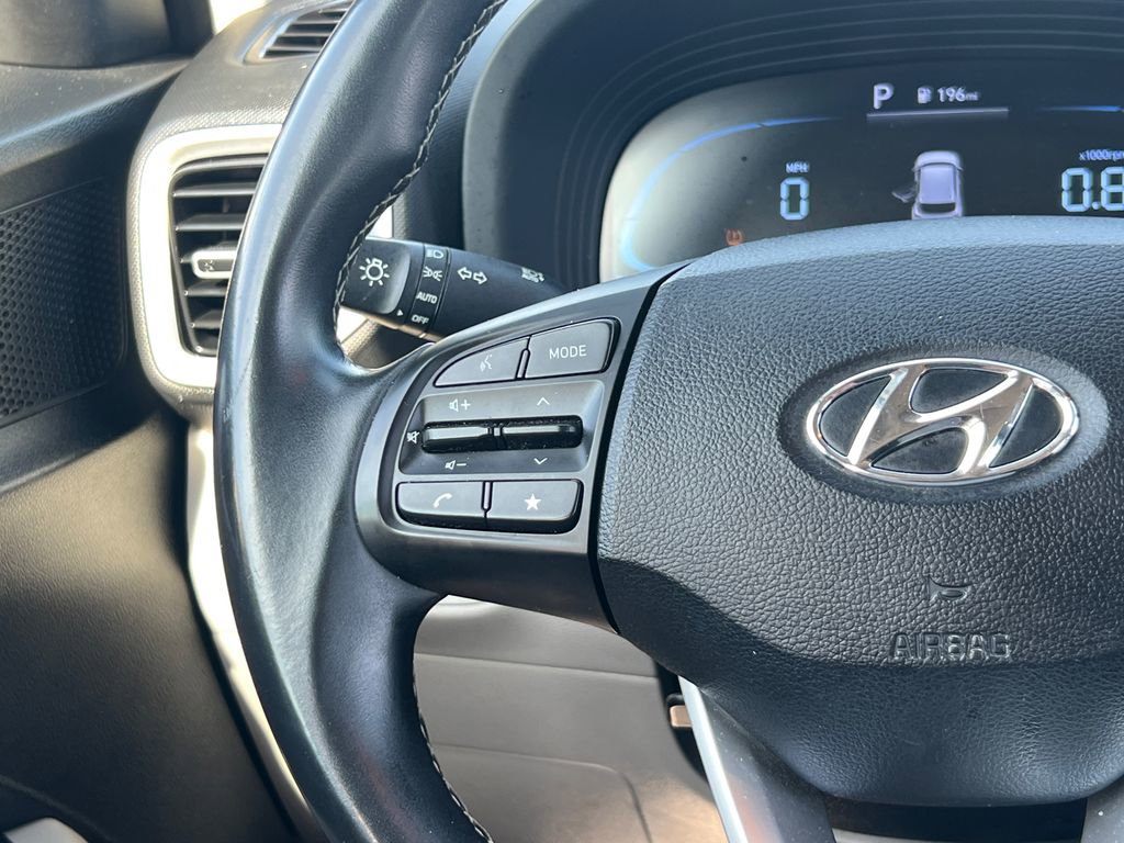 Used 2023 Hyundai Venue SEL image 27