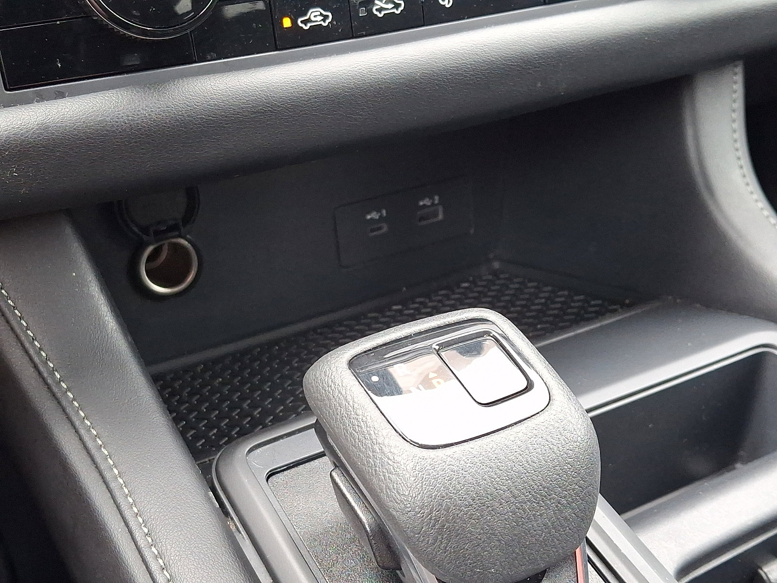 Used 2024 Nissan Pathfinder S AWD/4WD image 26
