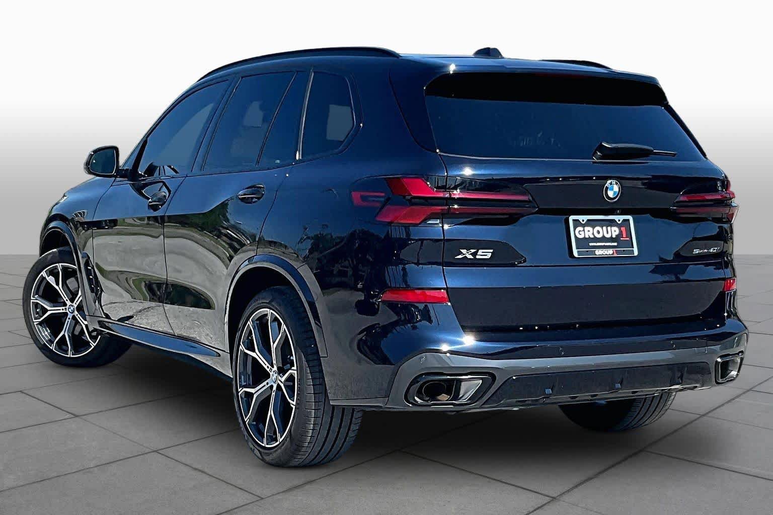 Used 2026 BMW X5 sDrive40i w/ M Sport Package RWD image 11