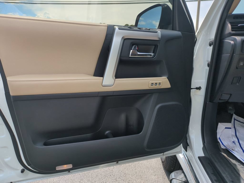 Used 2024 Toyota 4Runner Limited RWD image 11