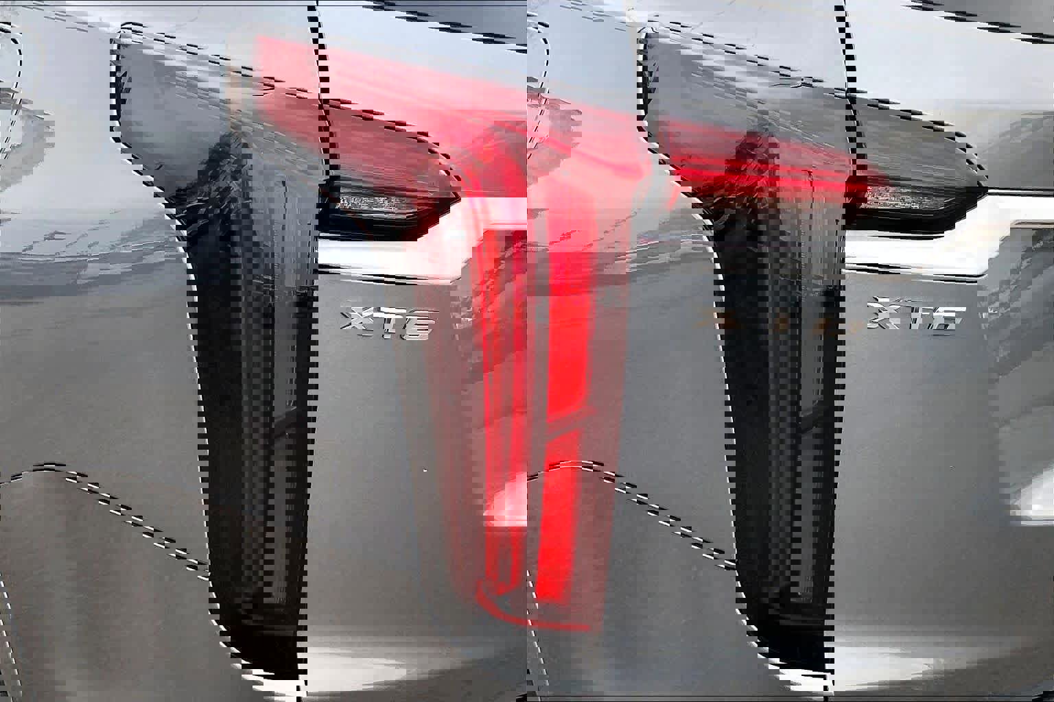 Used 2020 Cadillac XT6 Premium Luxury image 28