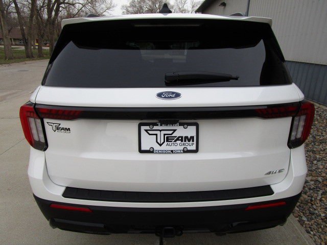 Used 2025 Ford Explorer ST-Line AWD/4WD image 6