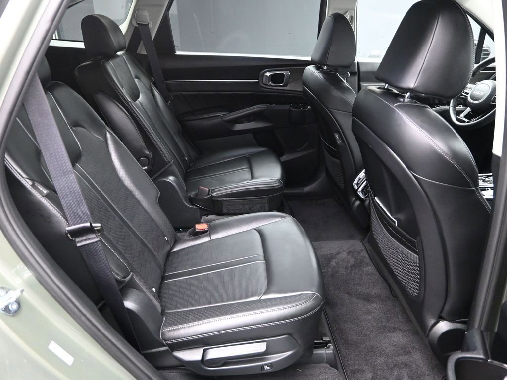 Used 2025 Kia Sorento SX AWD/4WD image 39