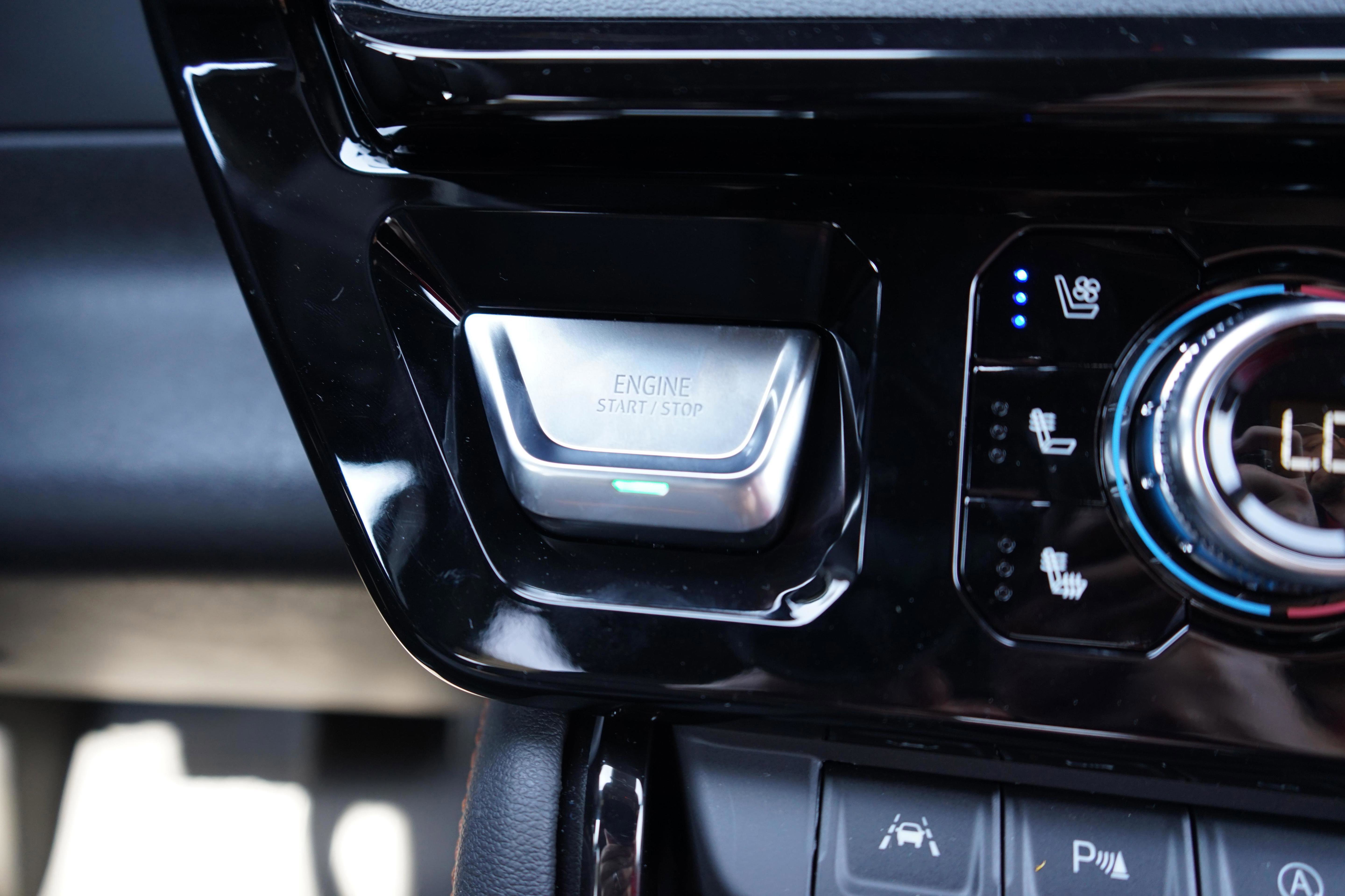 New 2026 GMC Sierra 1500 AT4 w/ Technology Package image 27