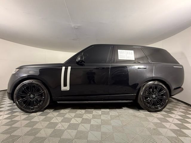 Used 2023 Land Rover Range Rover Autobiography AWD/4WD image 3