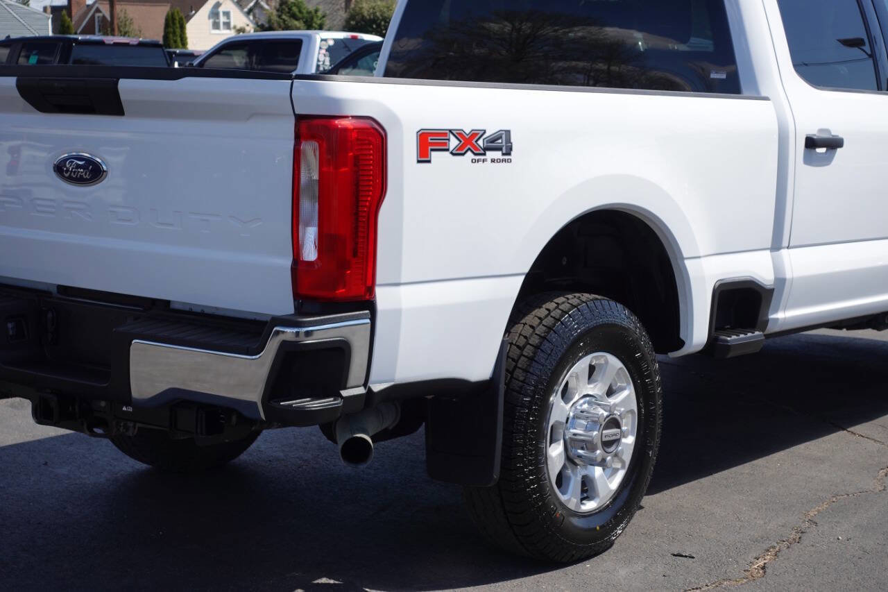 Used 2023 Ford F250 XLT w/ FX4 Off-Road Package image 10