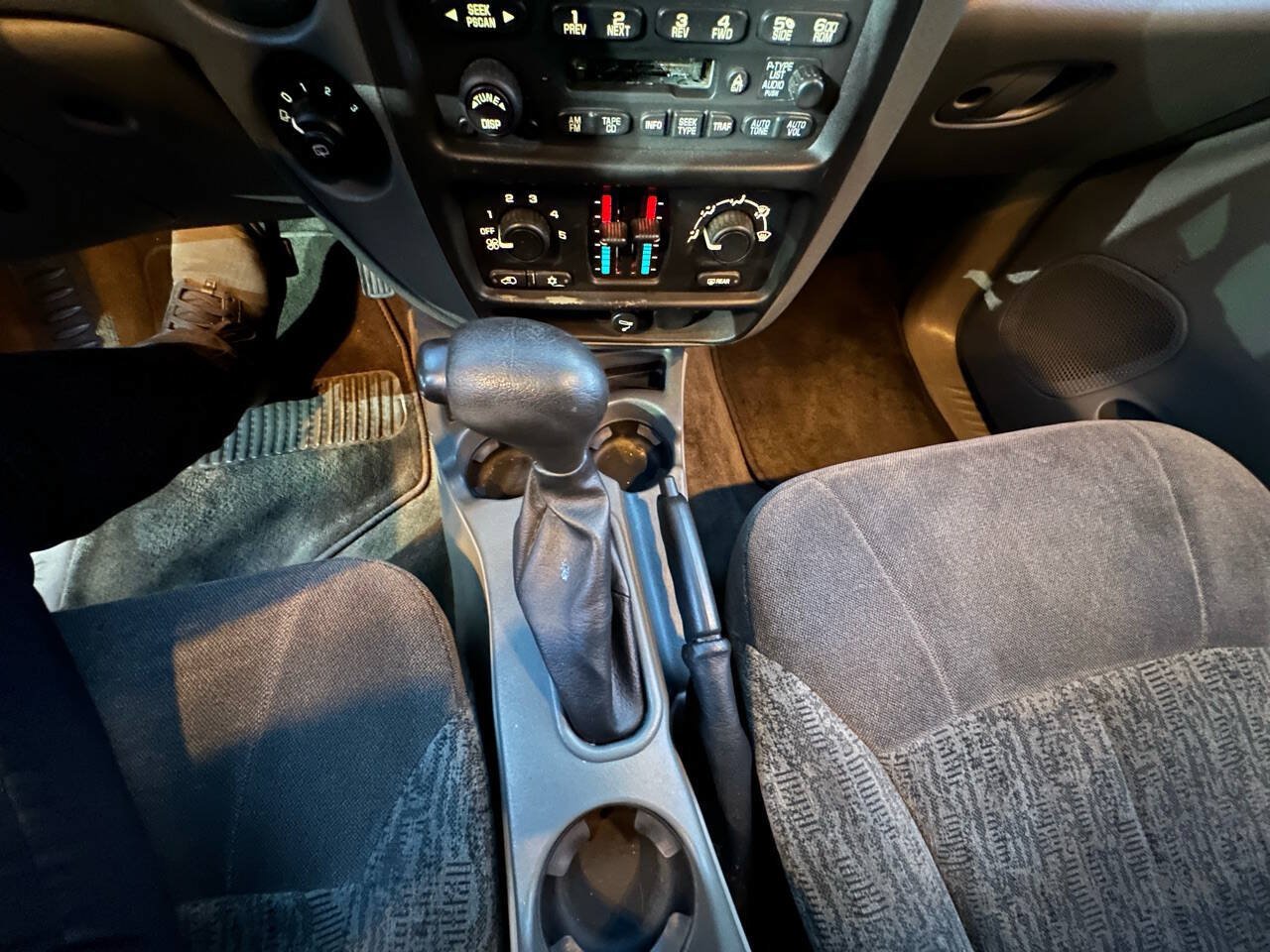 Used 2002 Chevrolet TrailBlazer LS w/ Preferred Equipment Group RWD image 17