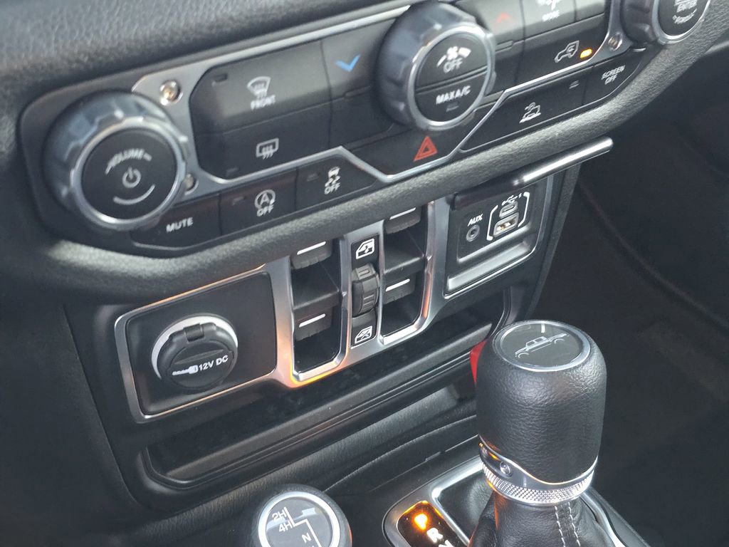 Used 2025 Jeep Gladiator Sport image 21