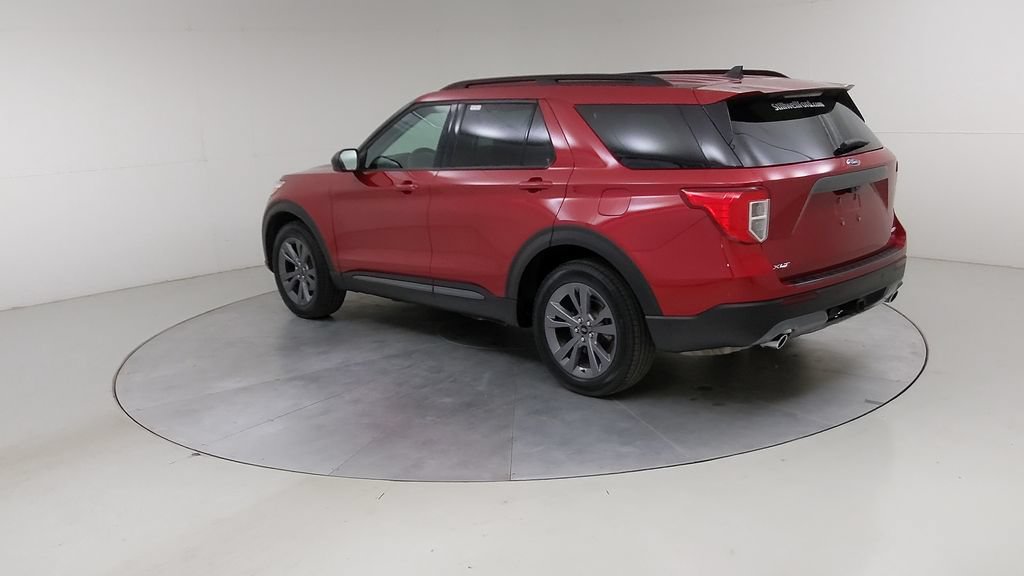 Certified 2023 Ford Explorer XLT w/ Equipment Group 202A AWD/4WD image 17