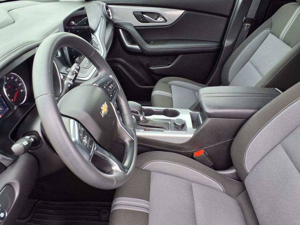 Used 2024 Chevrolet Blazer LT w/ Convenience Package FWD image 17