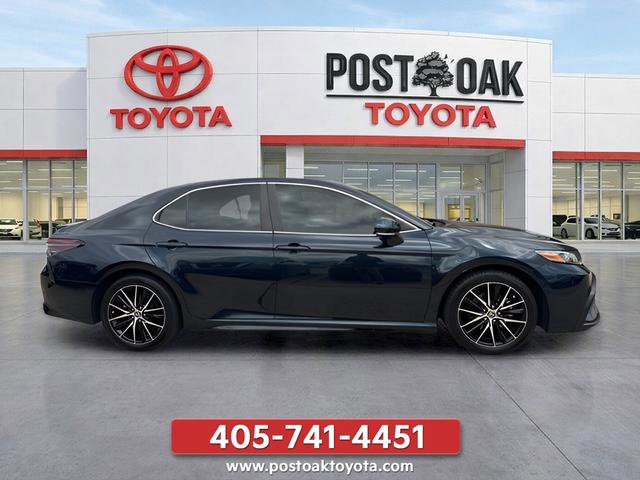 Used 2021 Toyota Camry SE w/ Convenience Package FWD image 7