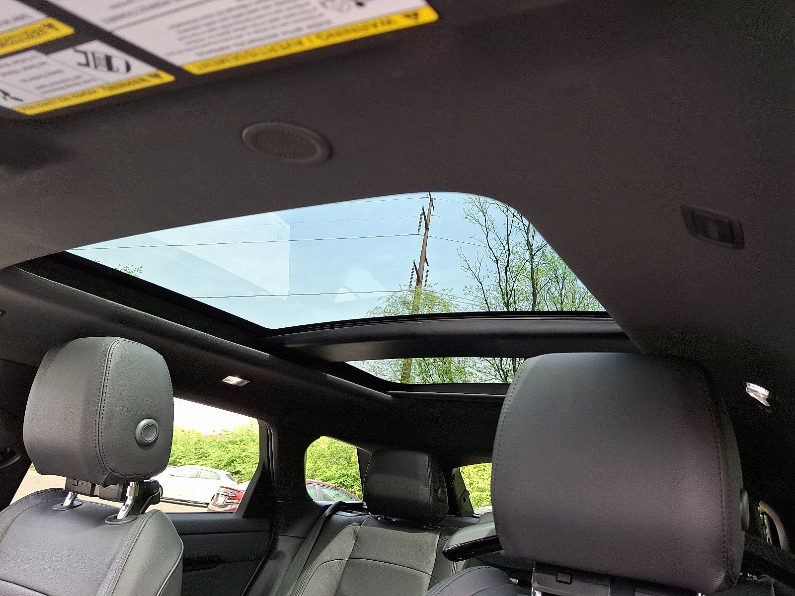 Used 2025 Land Rover Range Rover Evoque S image 14