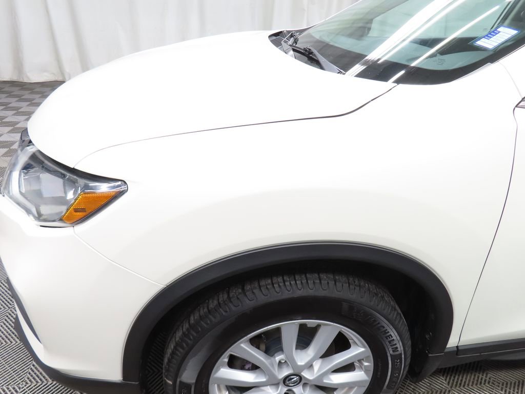 Used 2017 Nissan Rogue SV AWD/4WD image 30