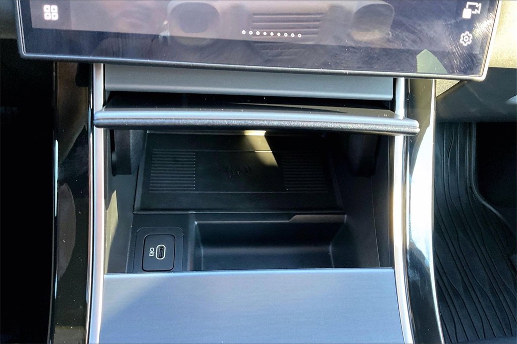 Used 2026 Land Rover Range Rover Velar S image 15