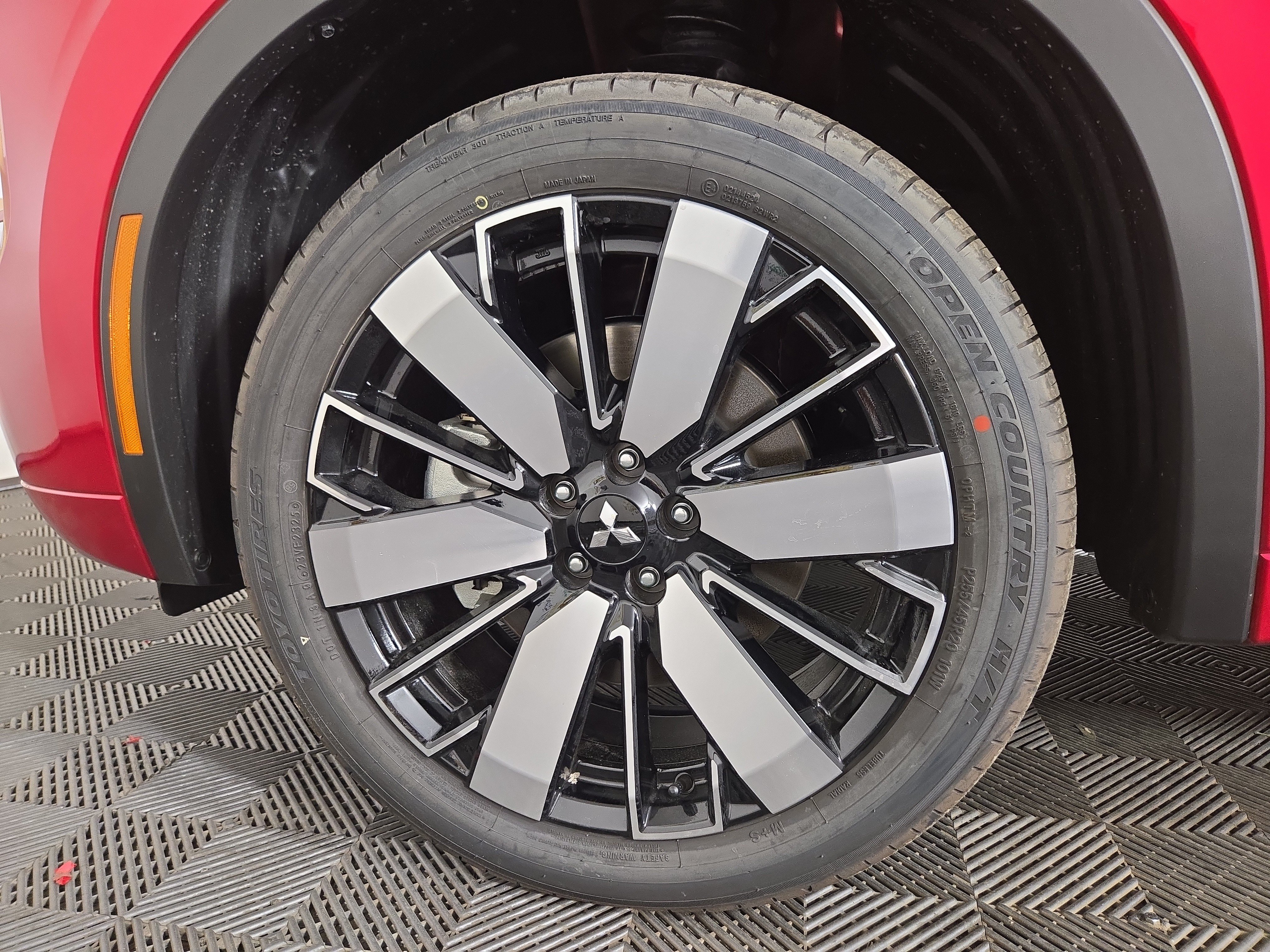 New 2026 Mitsubishi Outlander SEL FWD image 34