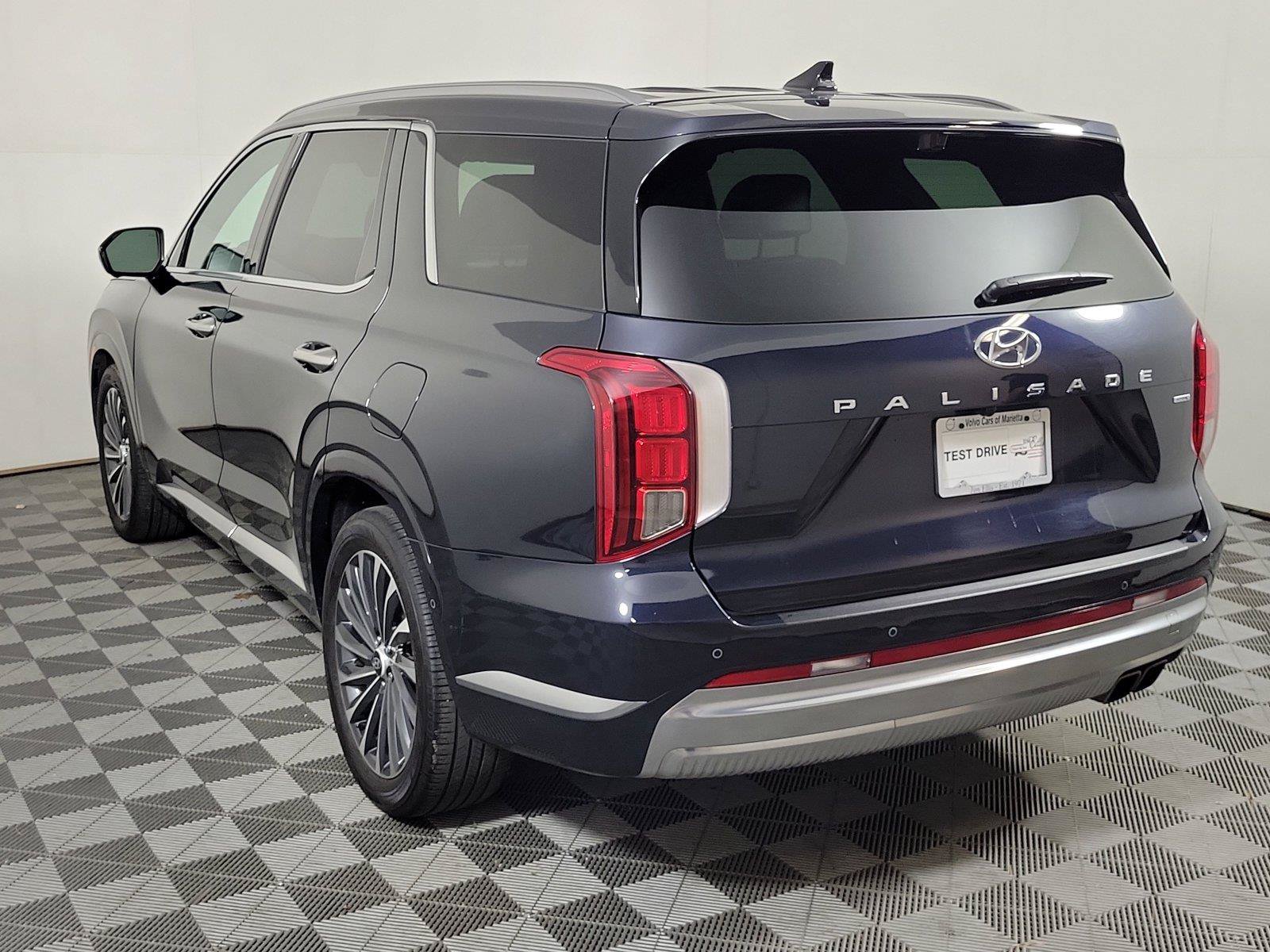 Used 2024 Hyundai Palisade Calligraphy AWD/4WD image 4