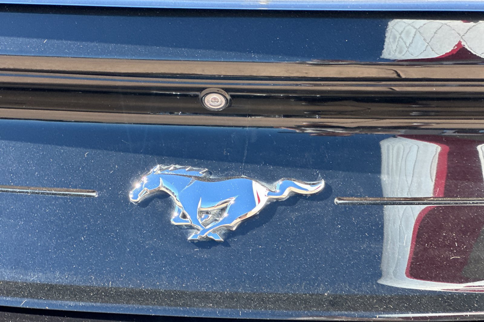 Used 2018 Ford Mustang Coupe RWD image 29