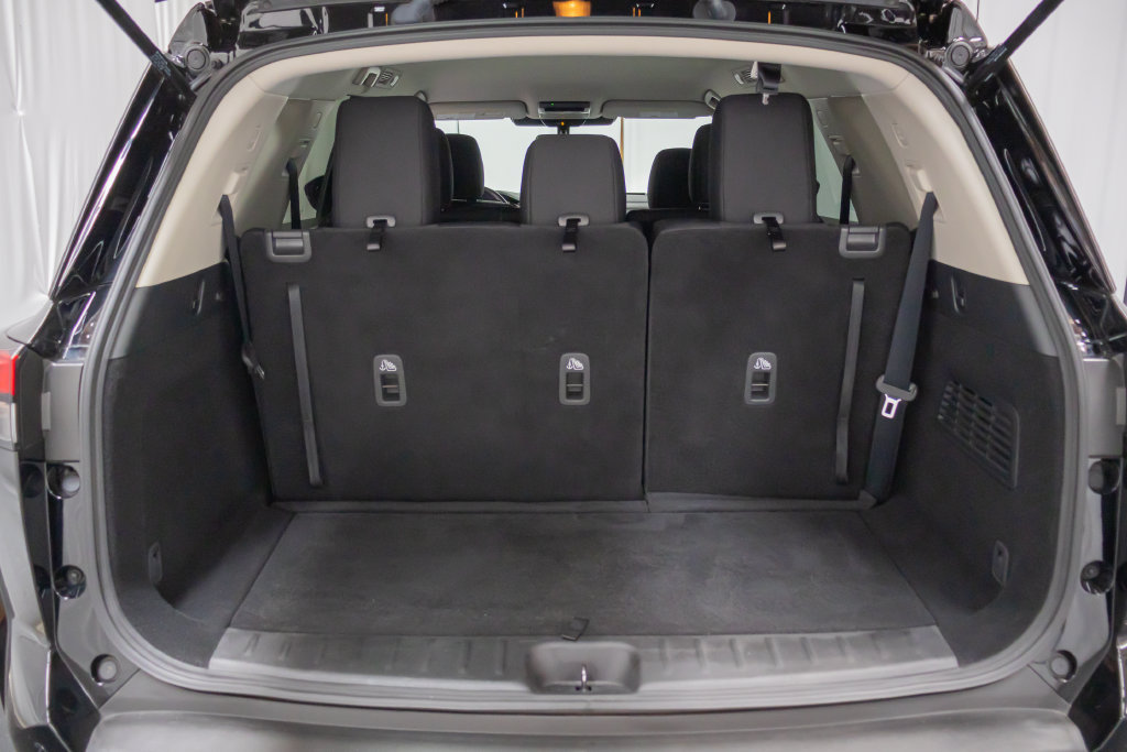 Used 2024 Nissan Pathfinder SV AWD/4WD image 13