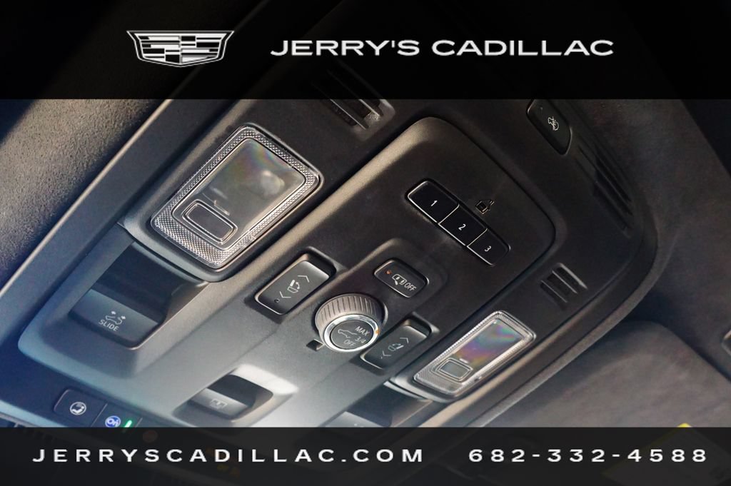 Used 2024 Cadillac Escalade ESV V AWD/4WD image 15
