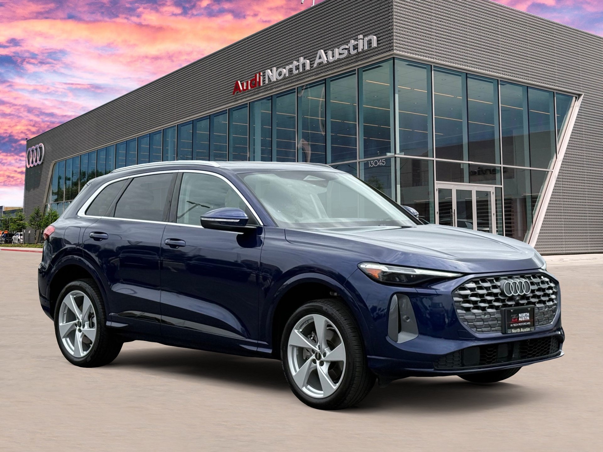 Certified 2025 Audi Q5 Premium Plus w/ Premium Plus AWD/4WD image 5