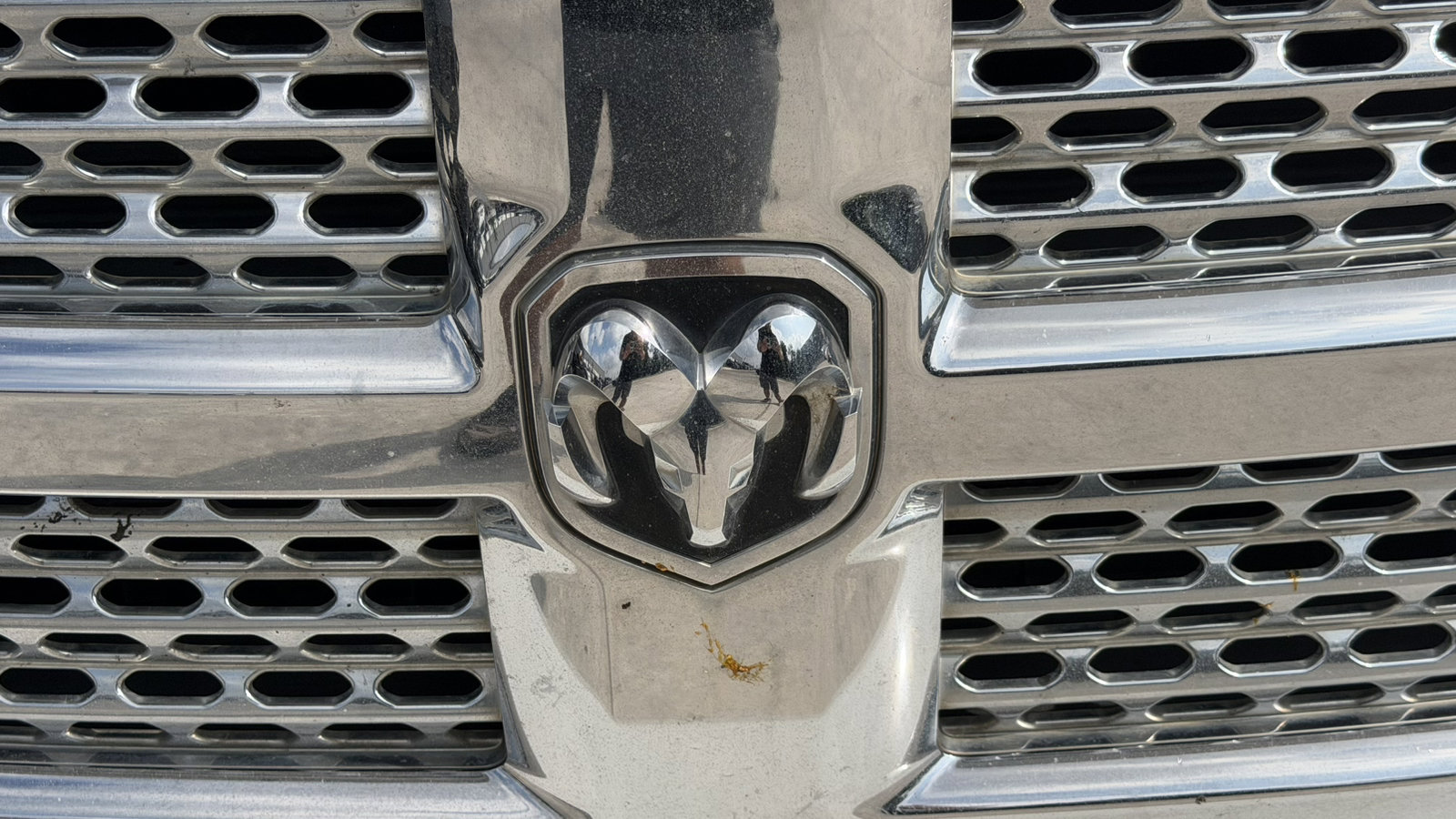 Used 2017 RAM 1500 Laramie w/ Convenience Group AWD/4WD image 5