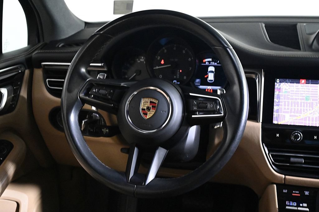 Used 2023 Porsche Macan AWD/4WD image 12