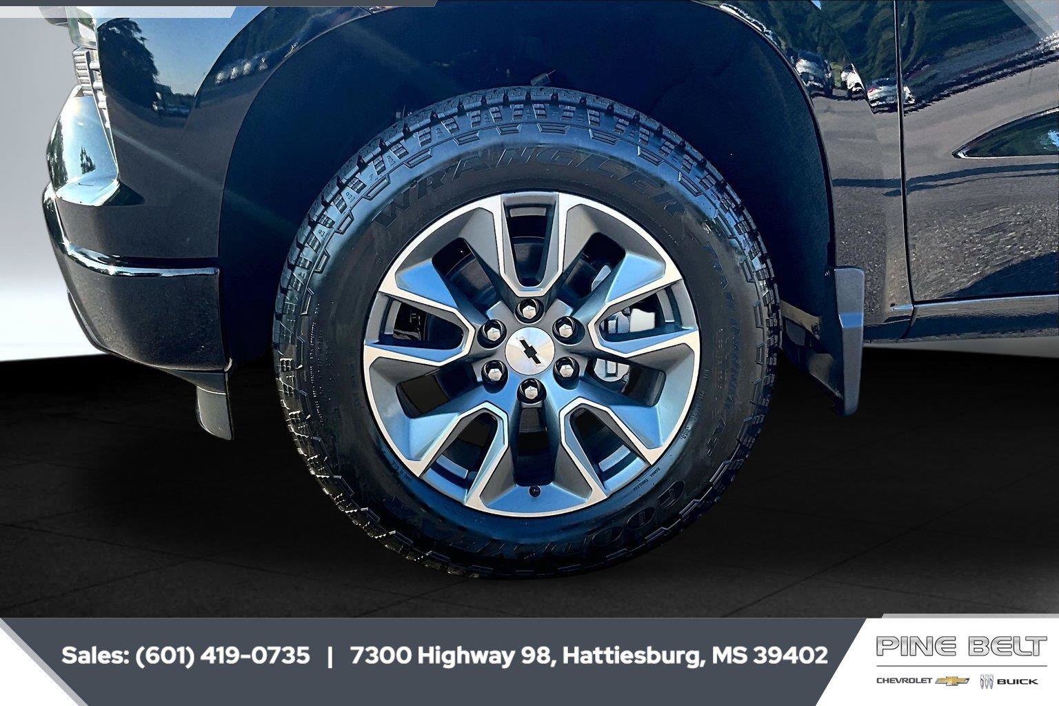 New 2026 Chevrolet Silverado 1500 RST w/ Convenience Package II AWD/4WD image 8