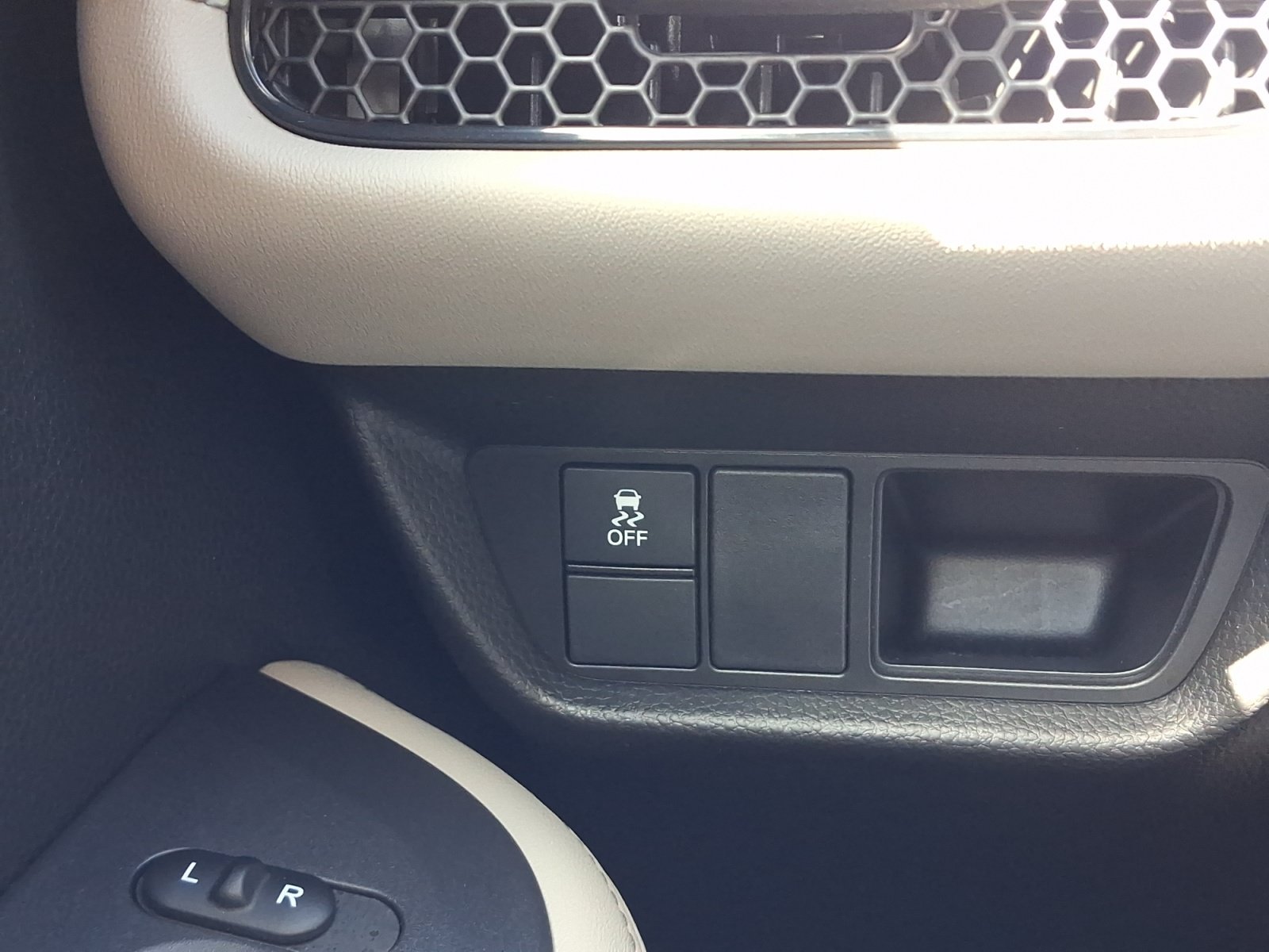 Used 2024 Honda HR-V EX-L image 27